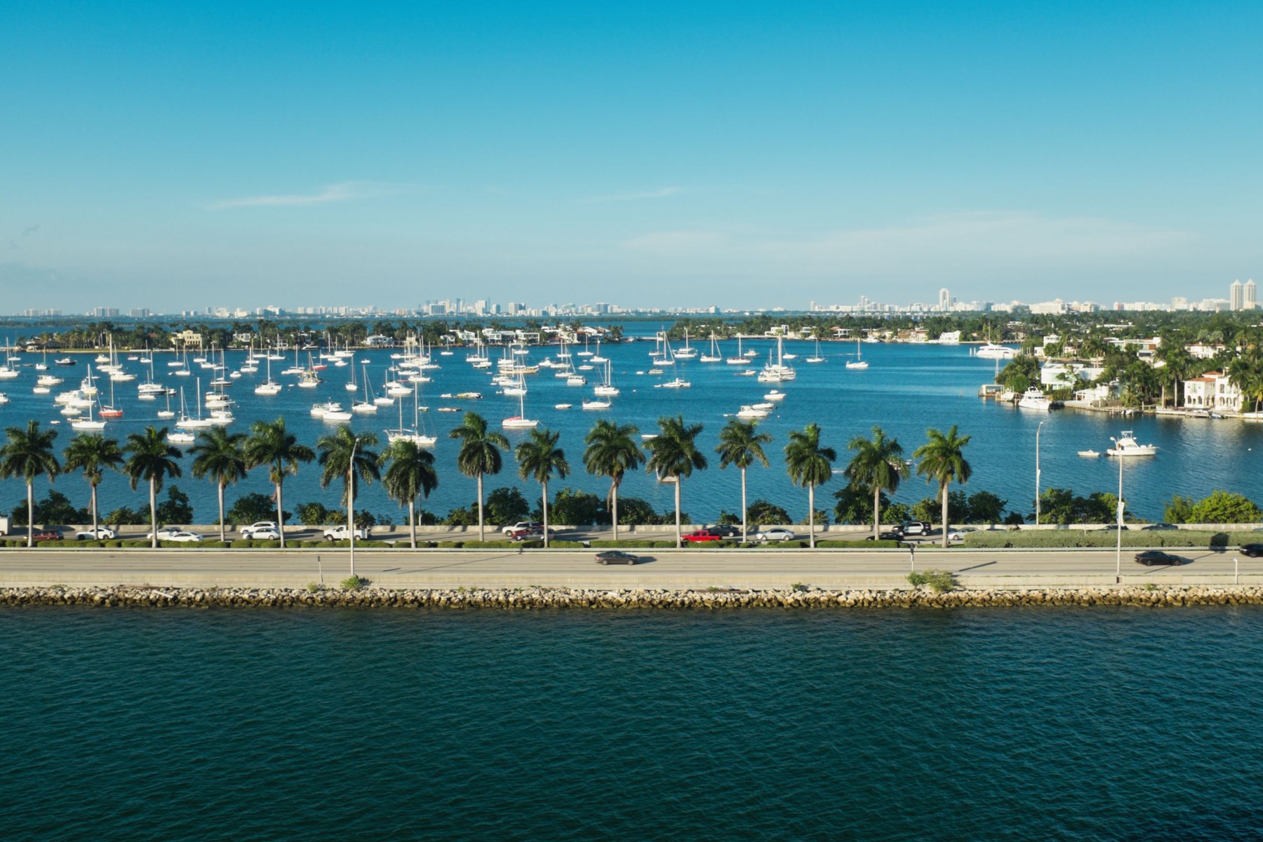 Marina de Miami com embarcações atracadas